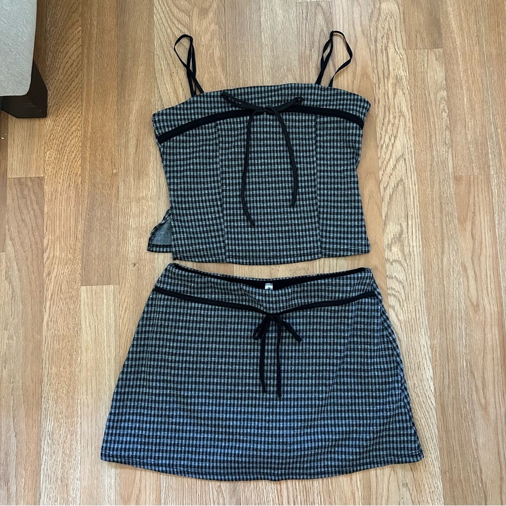 Stylish Black and Gray Women's Skirt Set